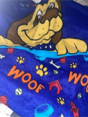 Super warm for chilly nights. Zip it twin size blanket
